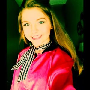 Meet your Posher, Laci