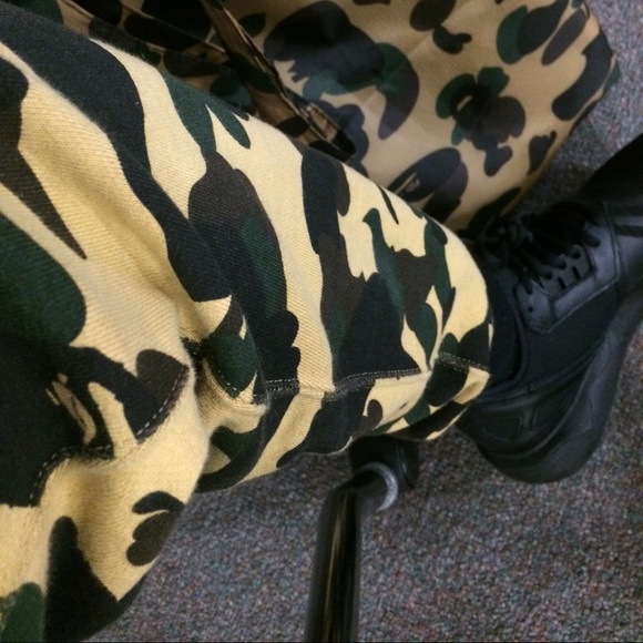 Bape Joggers - Picture 2 of 3