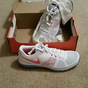 Nike flex running shoes