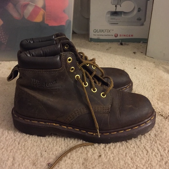 DR. MARTENS