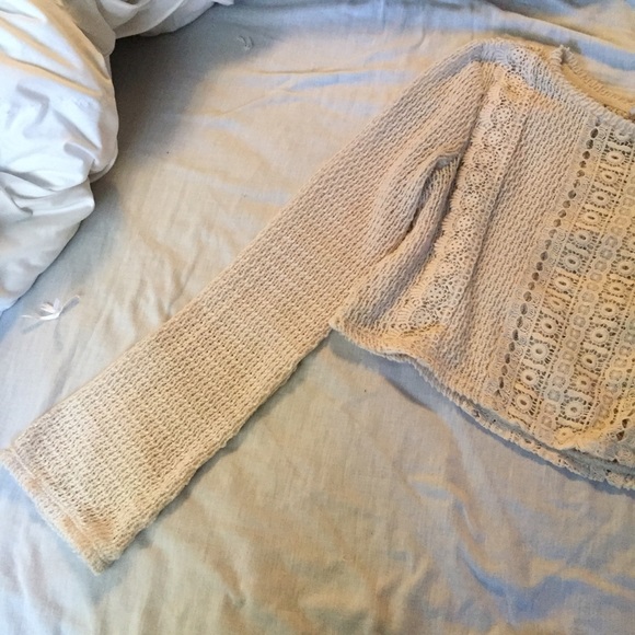 Flowy off white shirt - Picture 2 of 2