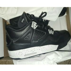 Air Jordan 4 Oreo's 6.5Y Women's 8