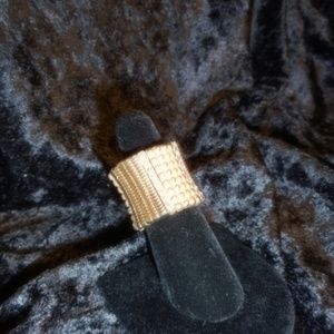 $$ON SALE $$ CHICO'S Matte Gold Stretch Ring