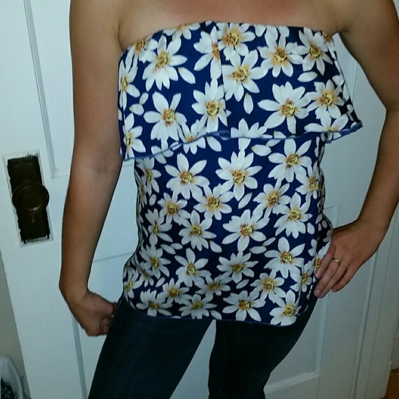 Navy Daisy print tiered tube top