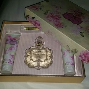 NEW Jessica simpson vintage bloom perfume IN BOX
