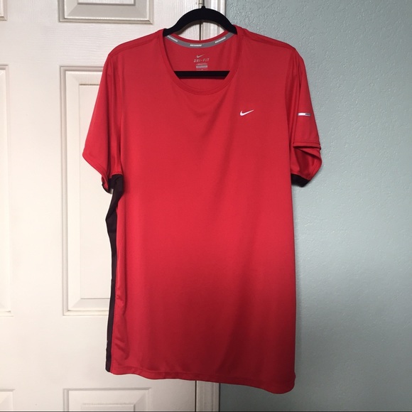 Nike Women's Dri-Fit shirt, size 2X