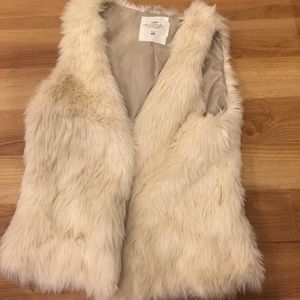 H&M faux fur vest