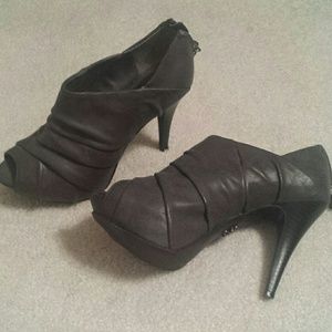 Adorable gray booties