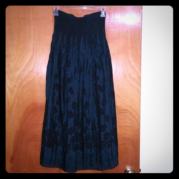 Strapless dark green shimmer dress with fireflies - Picture 1 of 4