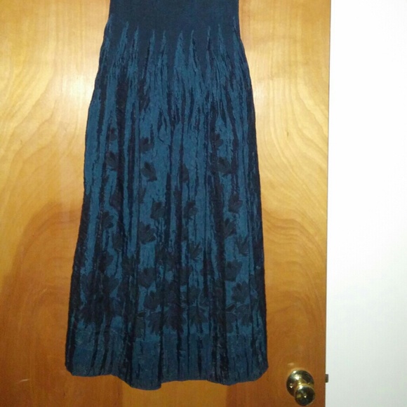 Strapless dark green shimmer dress with fireflies - Picture 2 of 4