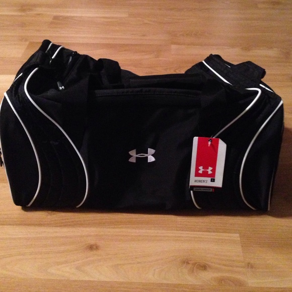 Brand new woman's Under Armour small duffle bag