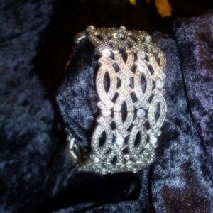 CHICO'S Antique Look Stretch Bracelet