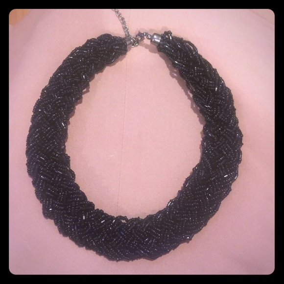 Necklace black