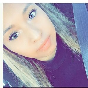 Meet your Posher, Mayra