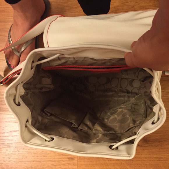 Flash sale!! ⚡️⚡️⚡️Coach backpack-purse - Picture 3 of 4