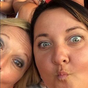 Meet your Posher, Deanna