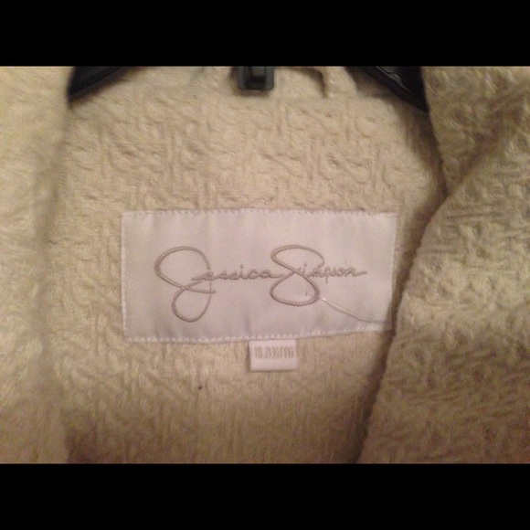 Coat - Picture 2 of 3