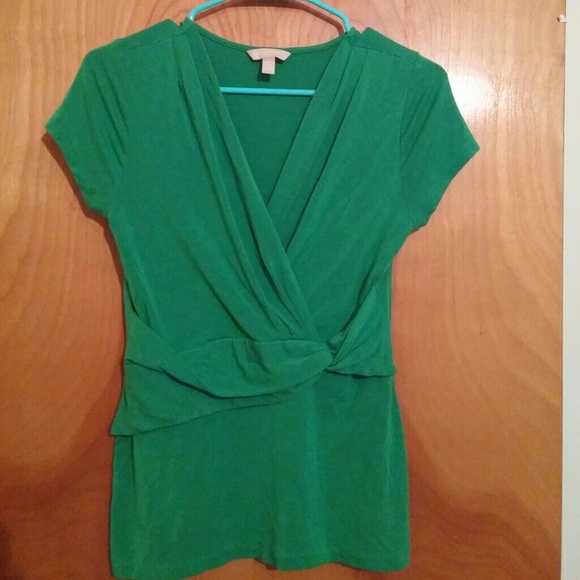 Short sleeved green wrap look top - Picture 1 of 3