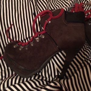 New Never Been Worn----Construction Style Booties