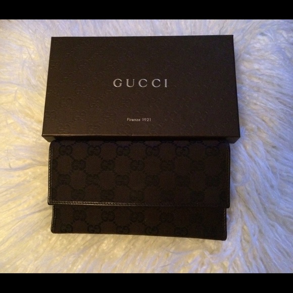 Gucci Canvas wallet ❤️