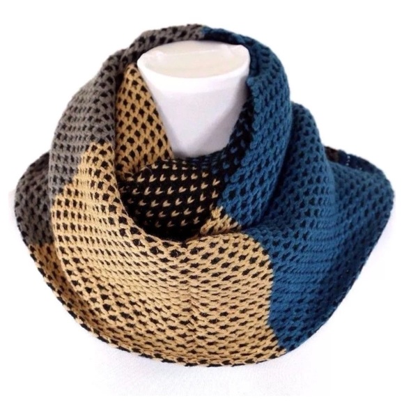 Blue Textured Infinity Scarf - Picture 2 of 4