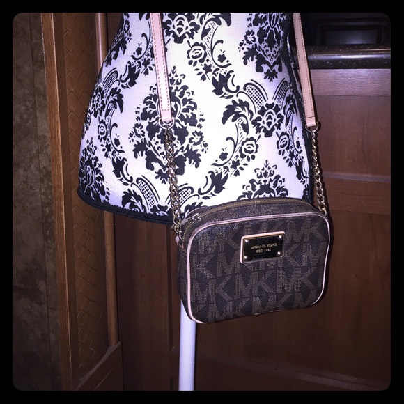 Michael Kors jet set cross-body bag