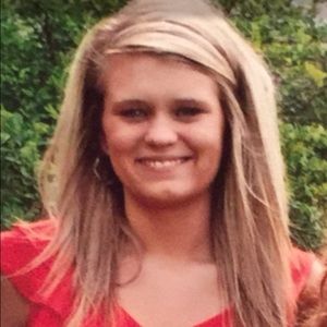 Meet your Posher, Lauren