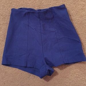 Cute high-waisted shorts!