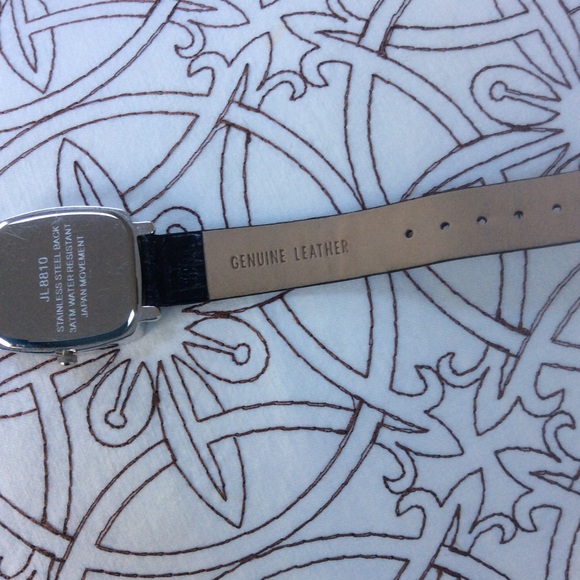 Crystal embellished watch with MOP face J. Laurent - Picture 4 of 4
