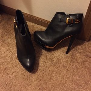 Fall is bootie season!