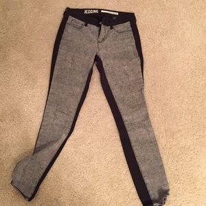 Black and gray jegging