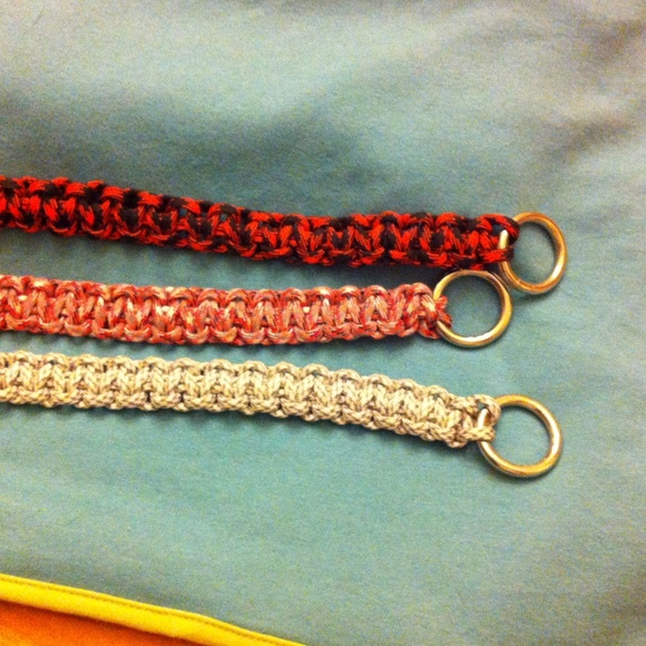Paracord leashes