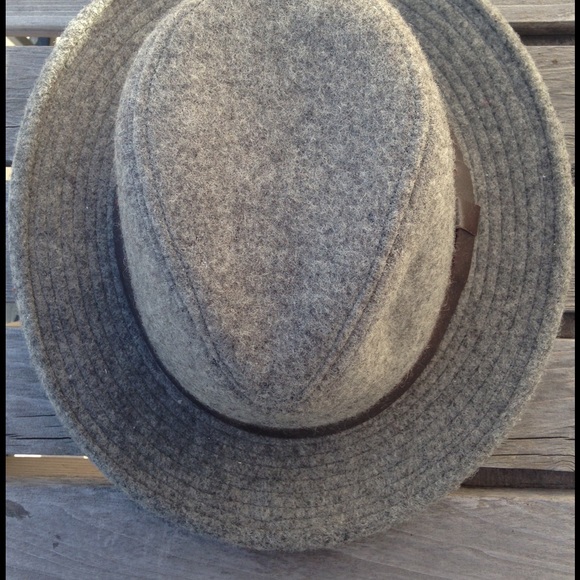 100% Virgin wool wide brim hat
