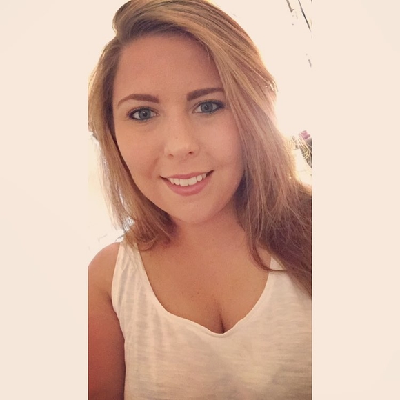 Meet your Posher, Christy