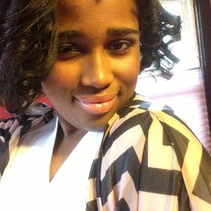 Meet your Posher, Angelica