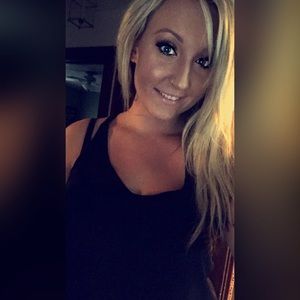 Meet your Posher, Corinne