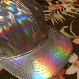 holographic snapback 🌈