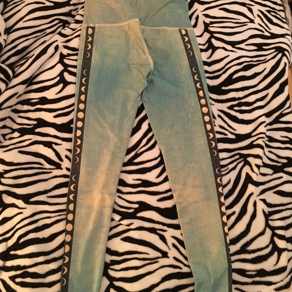 Teeki blue moon hot pant