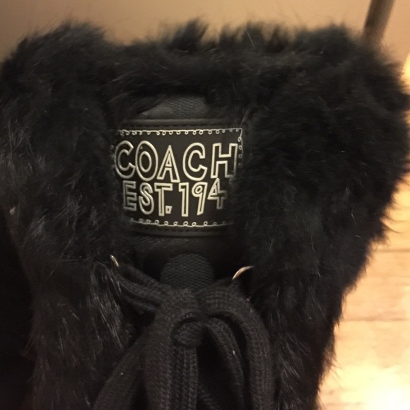 Coach fur booths - Picture 2 of 4