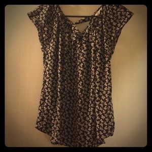 Medium bow pattern blouse