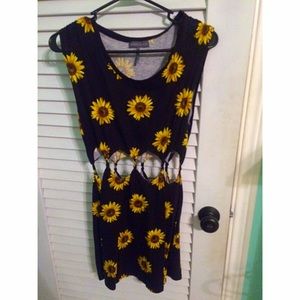 Kendall & Kylie Pacsun Sunflower cut out dress