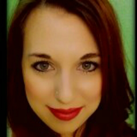 Meet your Posher, Natalie