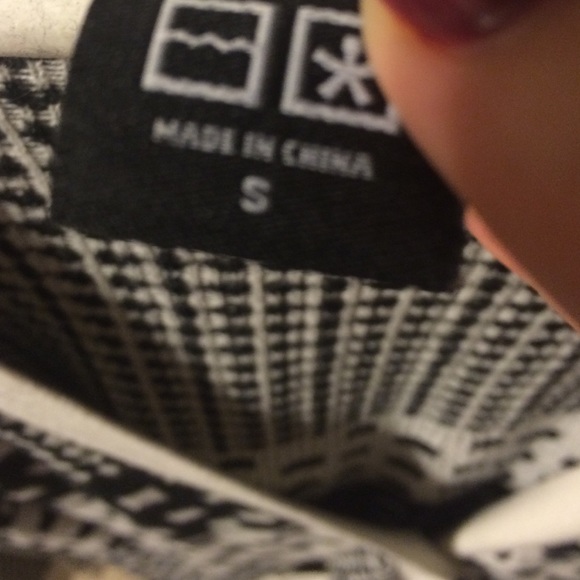 Checkered Cardigan - Picture 3 of 3