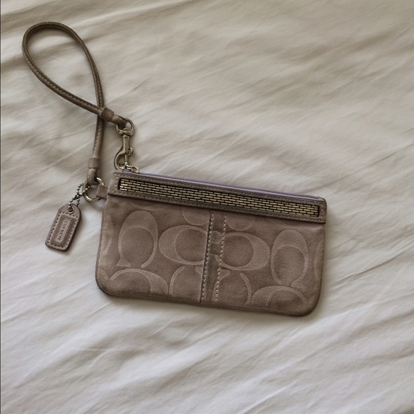Lilac Coach Wristlet - Picture 2 of 4