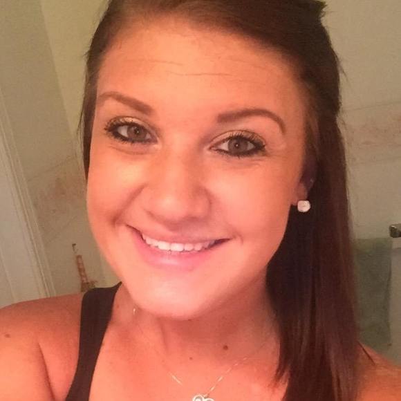 Meet your Posher, Allison - Picture 1 of 1