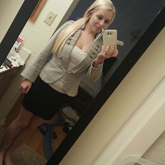 Jacket - Picture 2 of 4