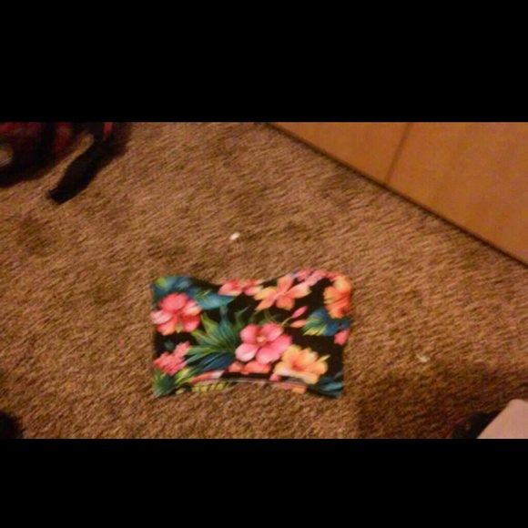 Bandus - Picture 2 of 3