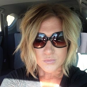 Meet your Posher, Kelli