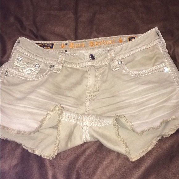 Rock Revival Khaki Stretch shorts