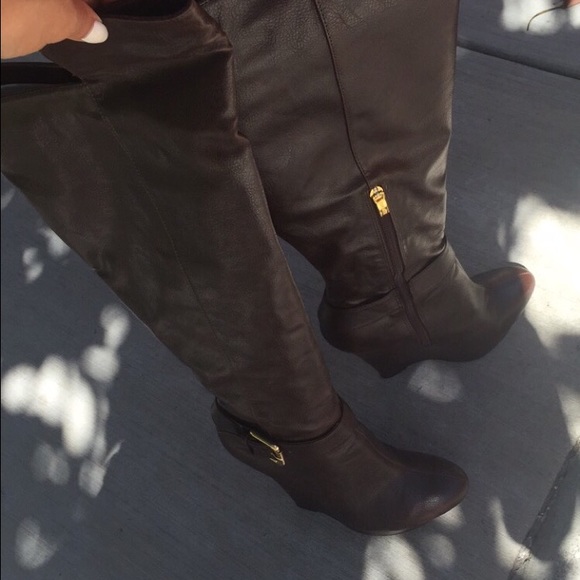 SOLD - Picture 4 of 4